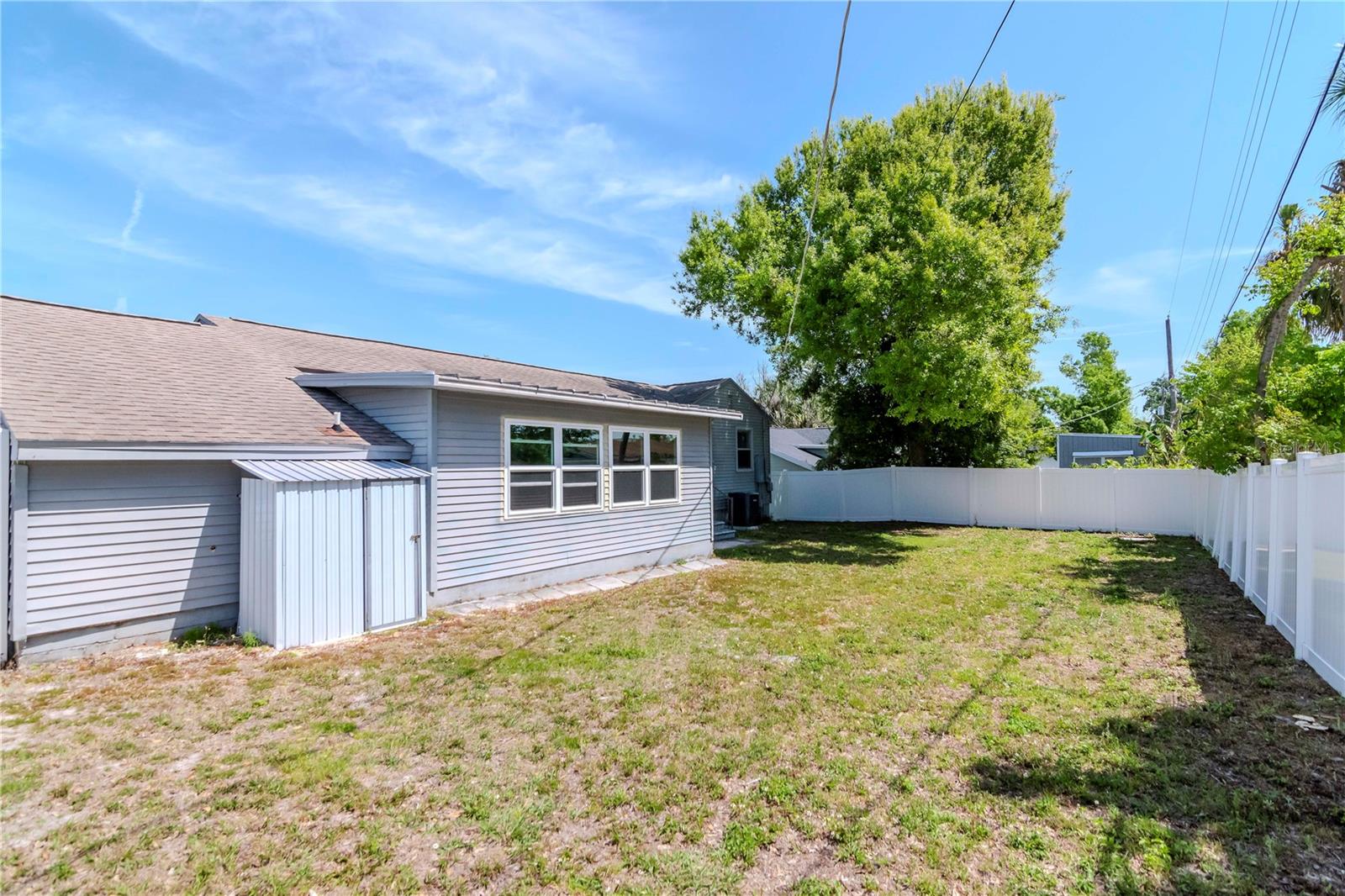 RIVERSHORES - Residential