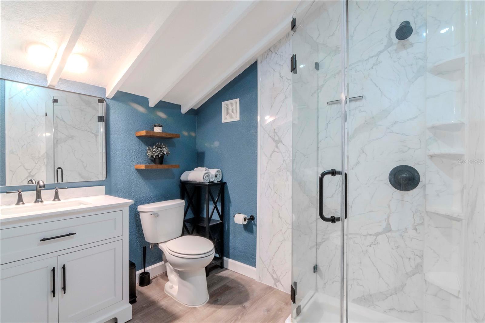 RIVERSHORES - Residential