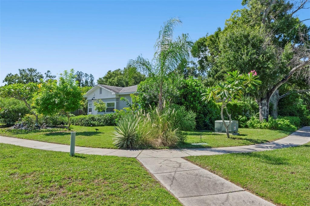 Photo of 924 32nd Street N, St Petersburg, FL 33713 (MLS # TB8558695)