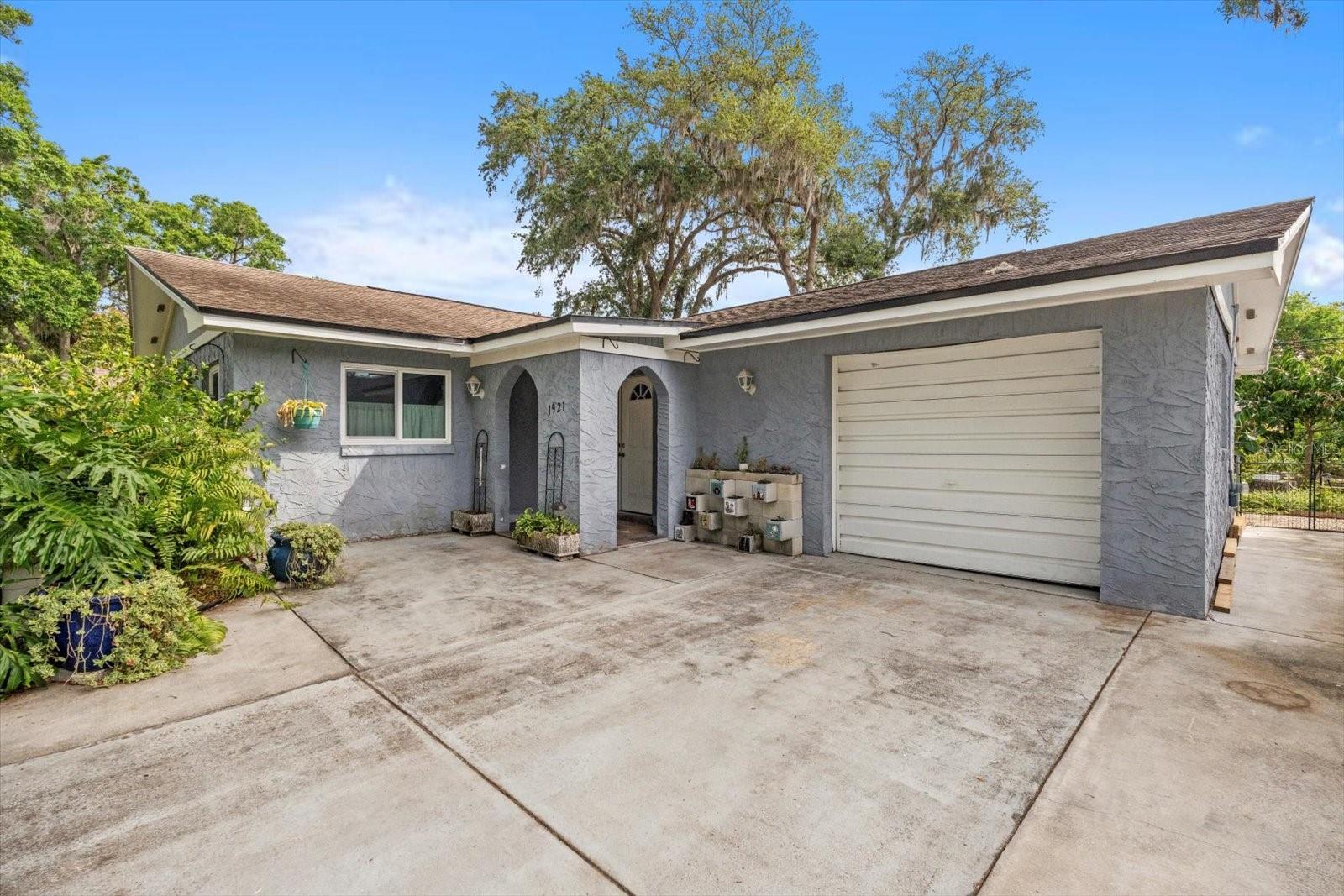 1921 PINE TREE DRIVE