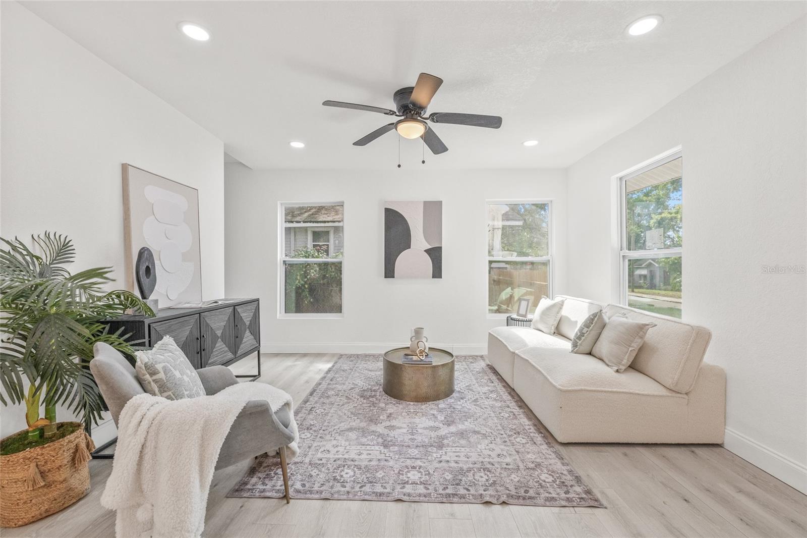 7 HAMILTON HEATH DRIVE