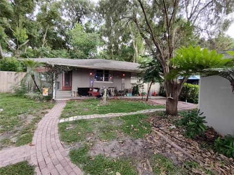 Tiny photo for 995 W 11th Avenue, Mount Dora, FL 32757 (MLS # G5101519)