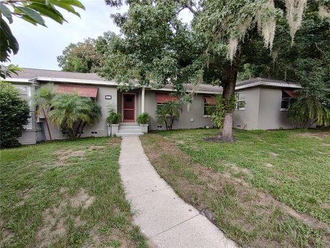 Photo of 995 W 11th Avenue, Mount Dora, FL 32757 (MLS # G5101519)