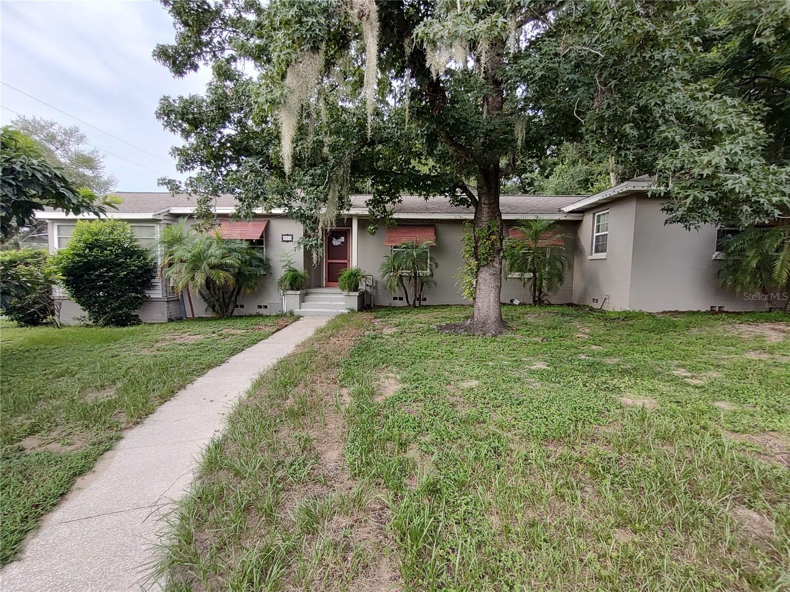 Welcome to 995 W 11th Ave, a spacious home in the highly desirable Pine Crest neighborhood on the eastern shores of Lake Gertrude. Just a short walk to charming downtown Mount Dora, this property offers the perfect blend of location, space, and opportunity.
The main home features 2 bedrooms, 2.5 bathrooms, an enclosed Florida room and generous living areas with plenty of room to reimagine and customize to your style. Adding to the value is a 1-bedroom, 1-bath mother-in-law suite complete with its own kitchen, private entrance, and separate electric meter — ideal for extended family, guests, or rental income.
Sitting on a double lot, this property provides ample outdoor space for expansion, gardening, or simply enjoying the peaceful neighborhood surroundings.
Whether you’re looking for a home with income potential, a multi-generational setup, or a chance to design your dream space in one of Mount Dora’s most sought-after communities, this property is a rare find!
