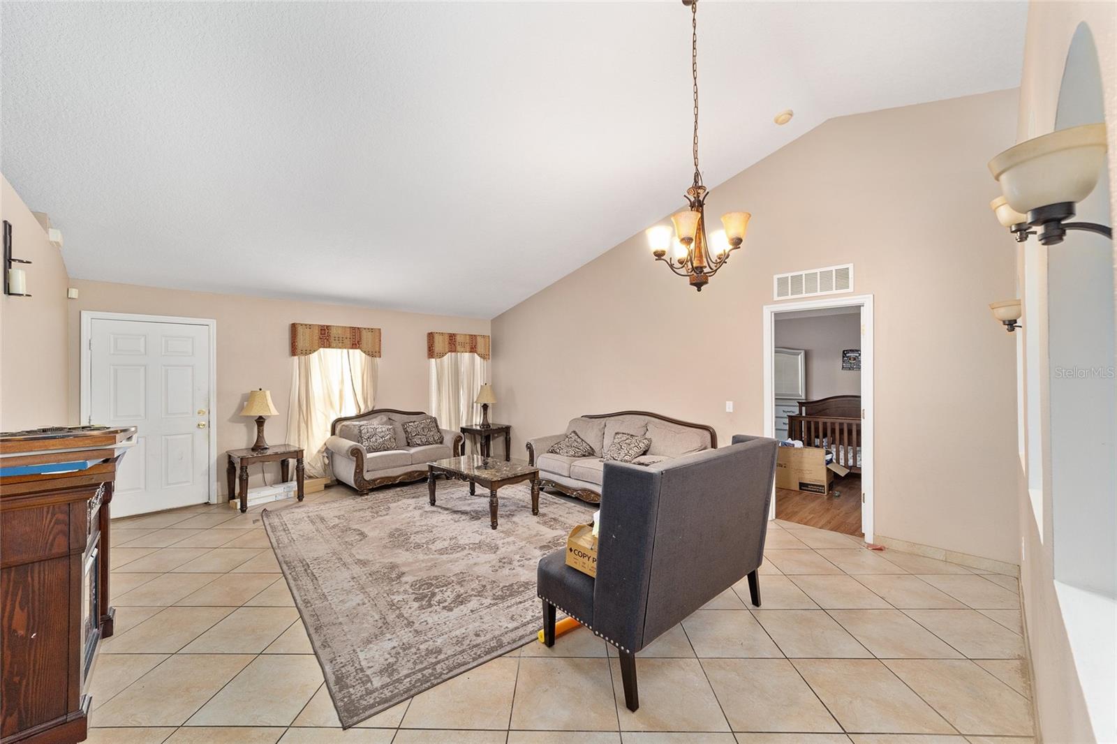 522 MARION OAKS LANE