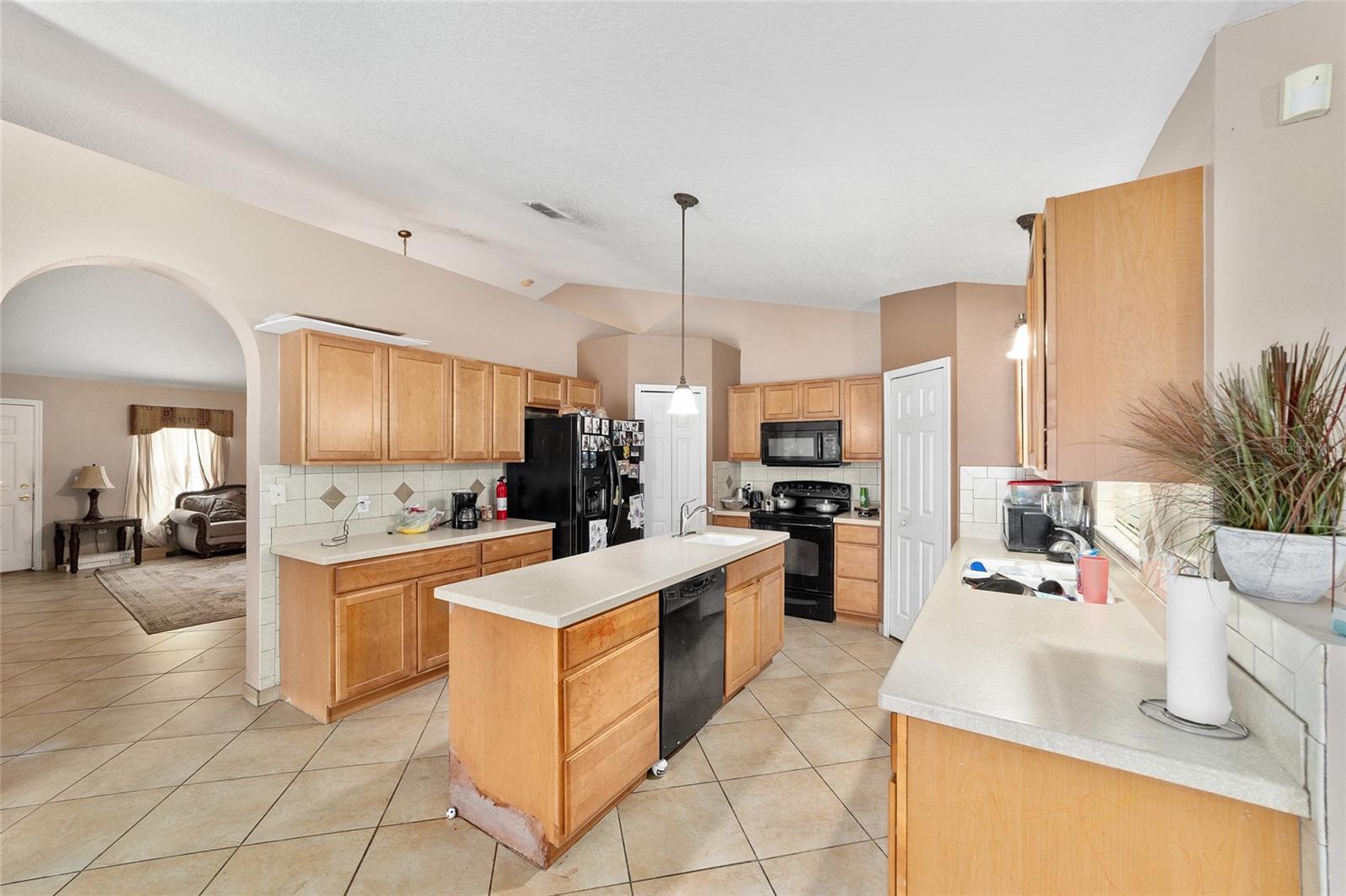 522 MARION OAKS LANE