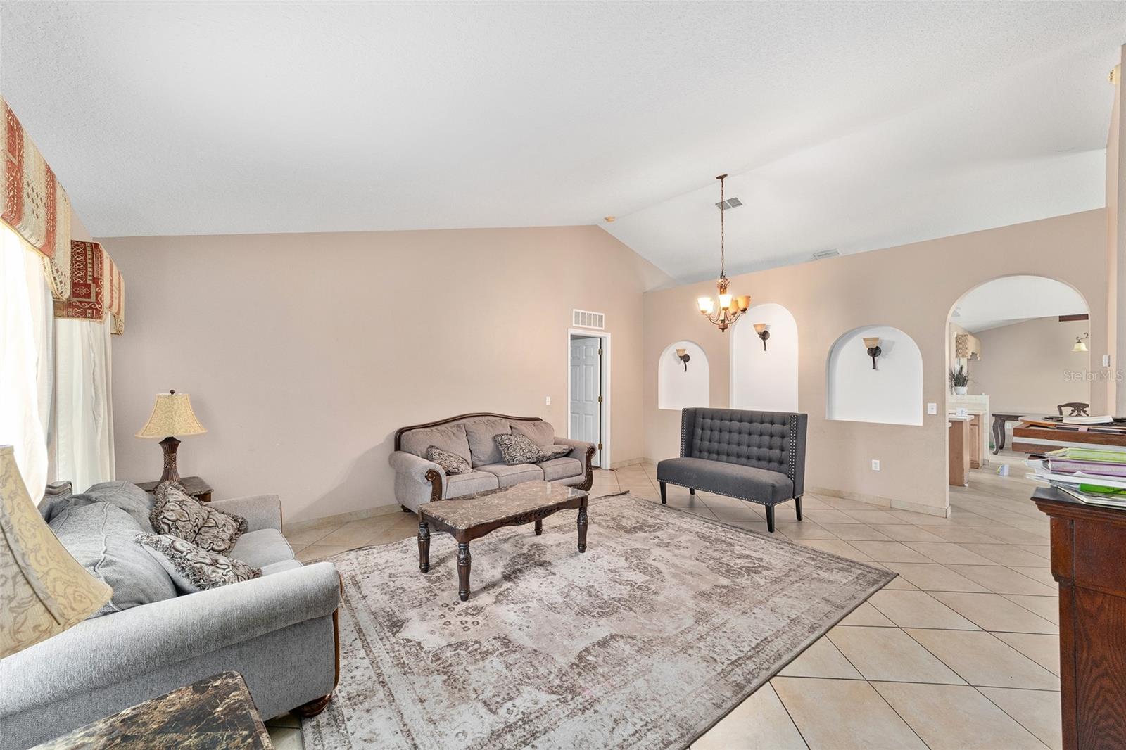 522 MARION OAKS LANE