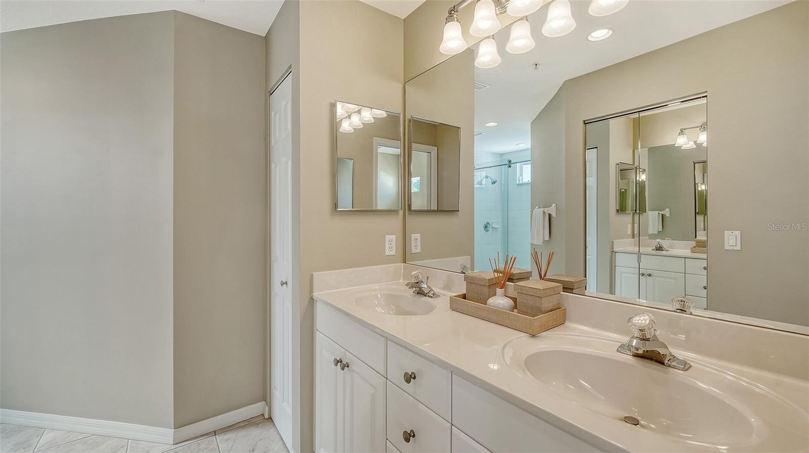MAGNOLIA CROSSING - Residential
