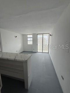 CONDOMINIUM DIPLOMAT - Residential