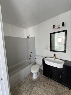 CONDOMINIUM DIPLOMAT - Residential