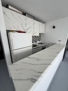 CONDOMINIUM DIPLOMAT - Residential