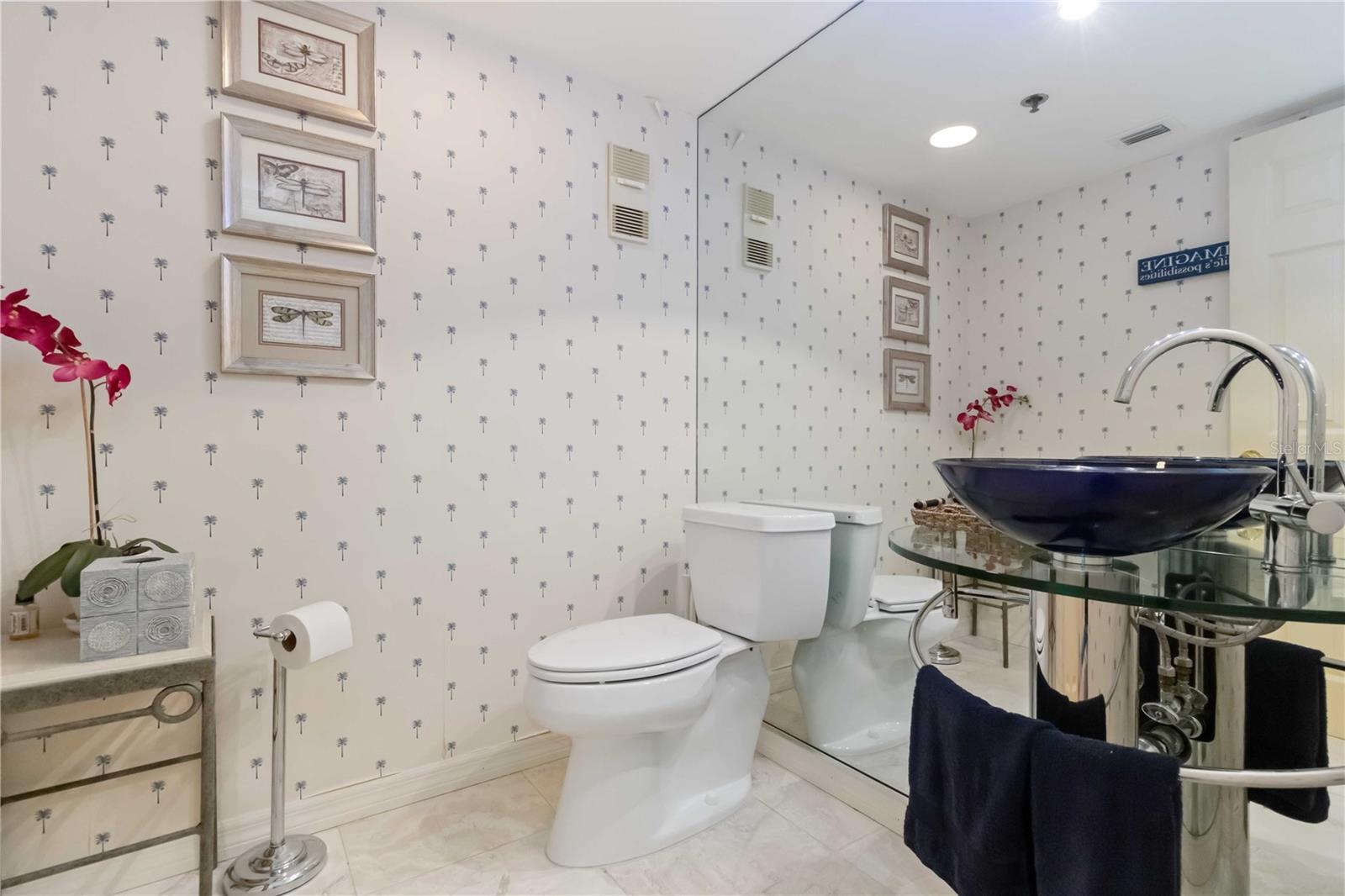 CONDO ON THE BAY TOWER I - Residential