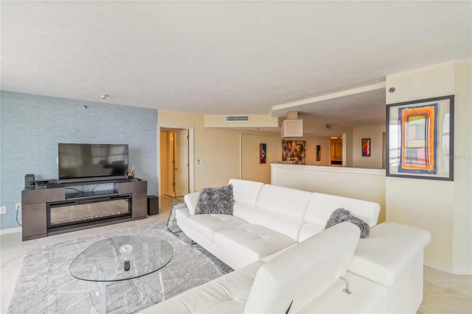 CONDO ON THE BAY TOWER I - Residential