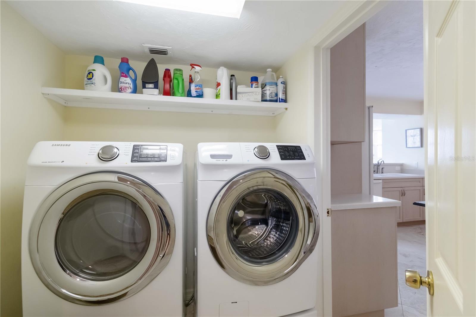 CONDO ON THE BAY TOWER I - Residential