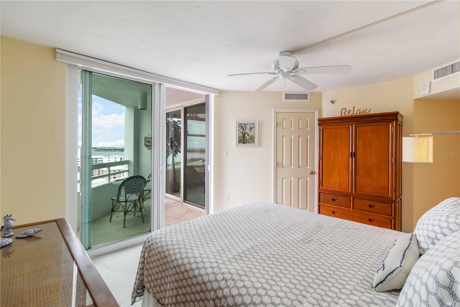 CONDO ON THE BAY TOWER I - Residential