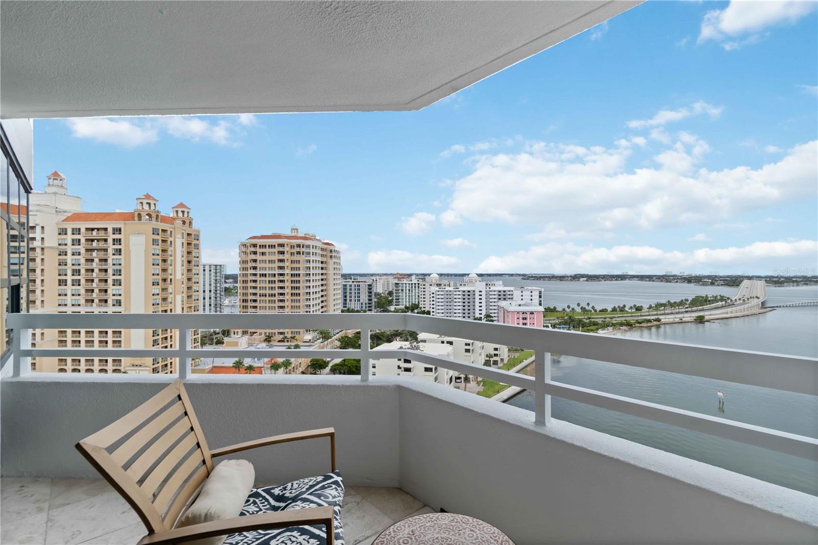 CONDO ON THE BAY TOWER I - Residential