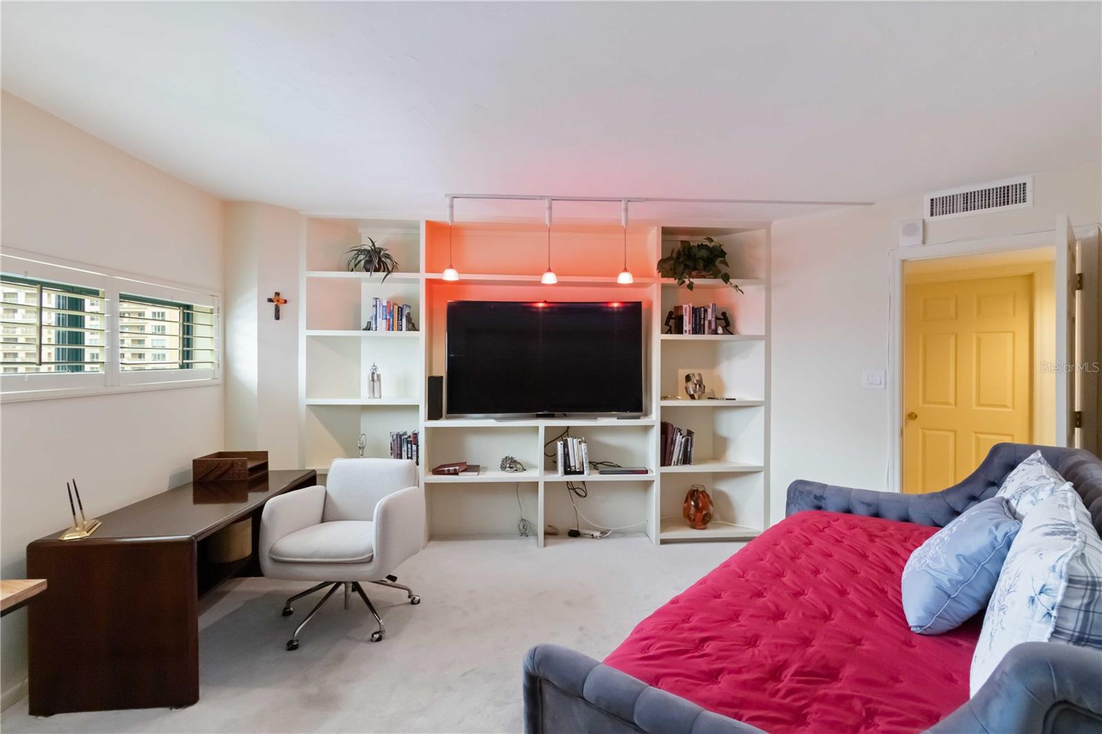 CONDO ON THE BAY TOWER I - Residential