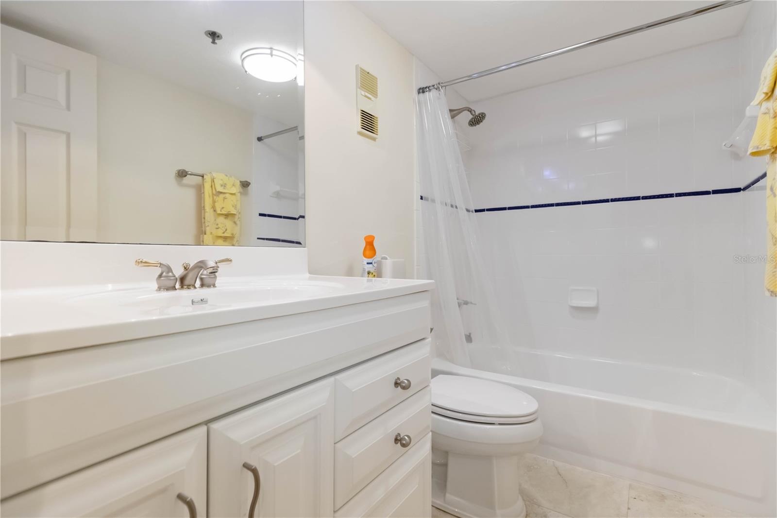 CONDO ON THE BAY TOWER I - Residential