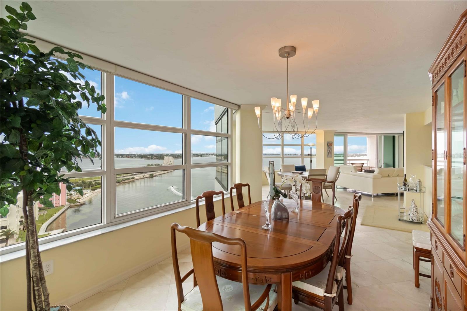 CONDO ON THE BAY TOWER I - Residential