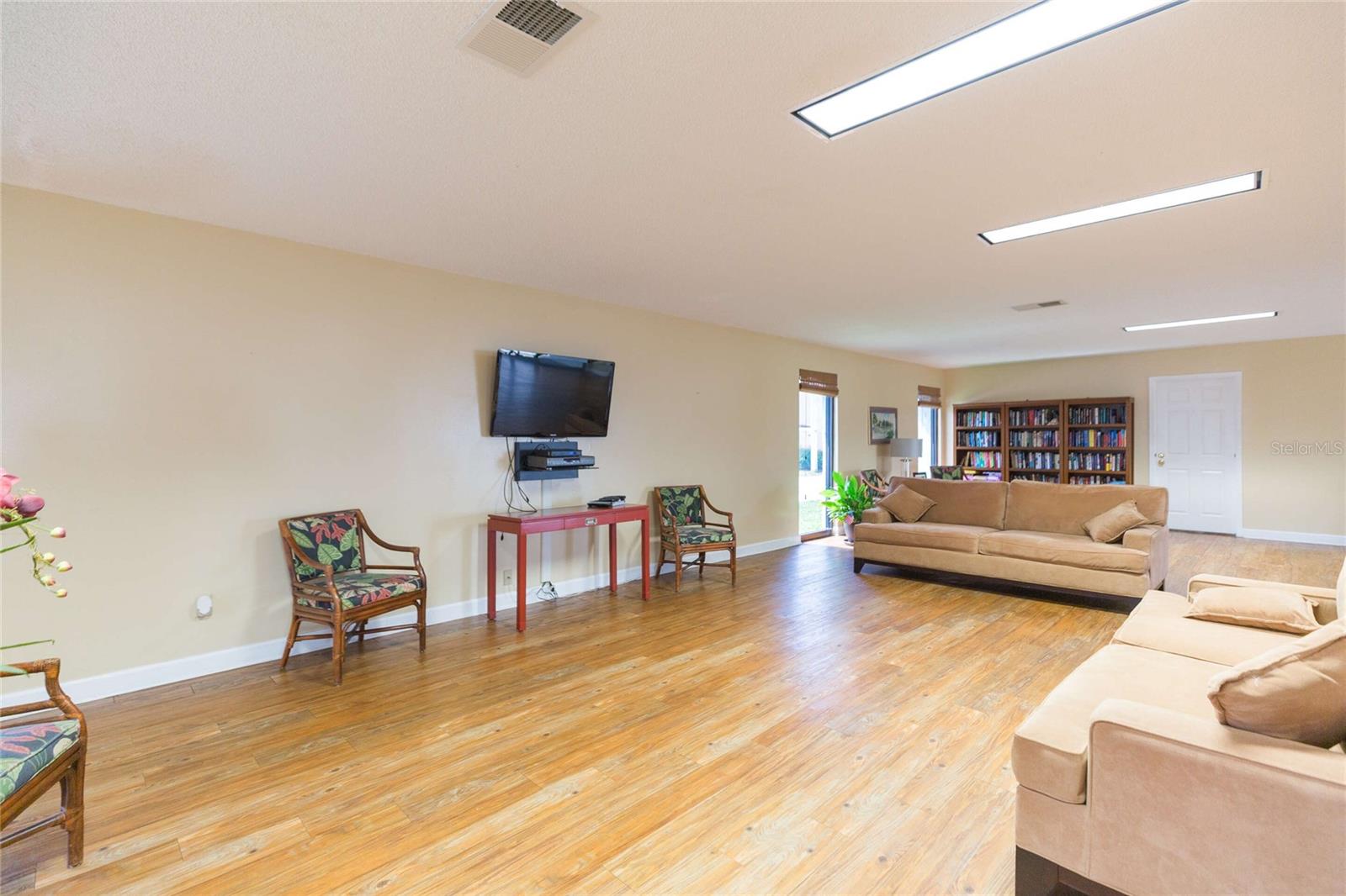 FAIR OAKS SOUTH ONE A CONDOMIN - Residential