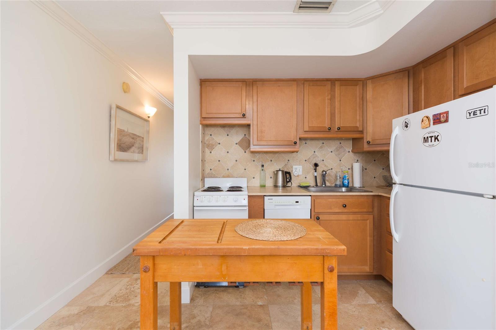 FAIR OAKS SOUTH ONE A CONDOMIN - Residential