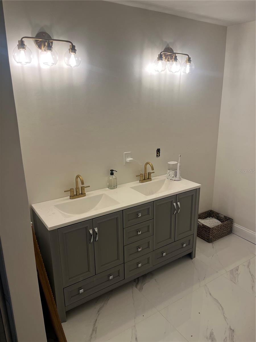 HARBOR CREST - Residential