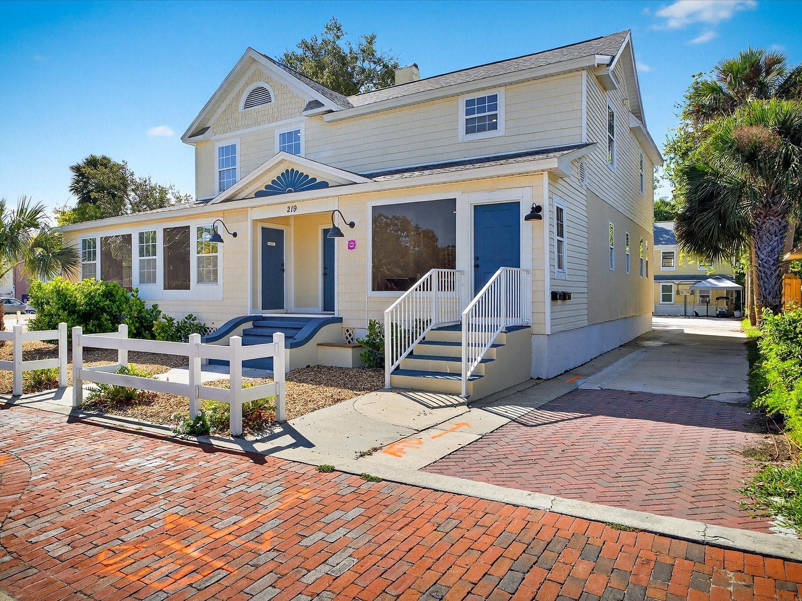 219 MAGNOLIA AVENUE