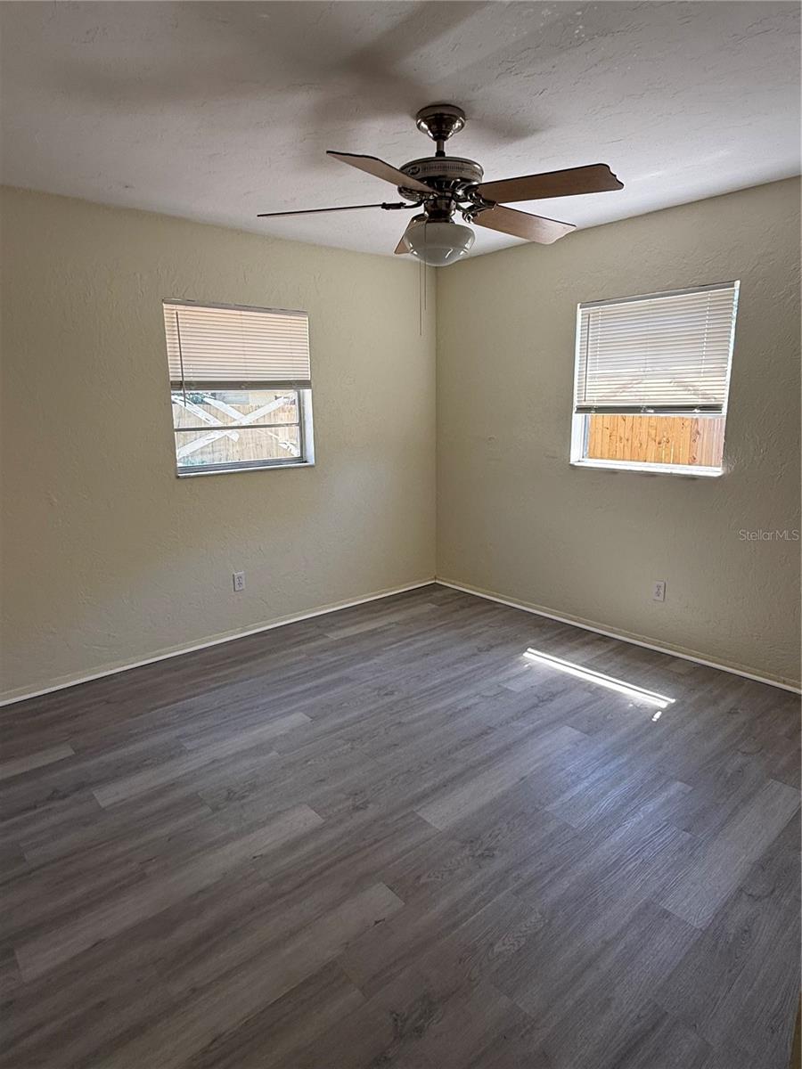 FOUR PINES - Residential Income