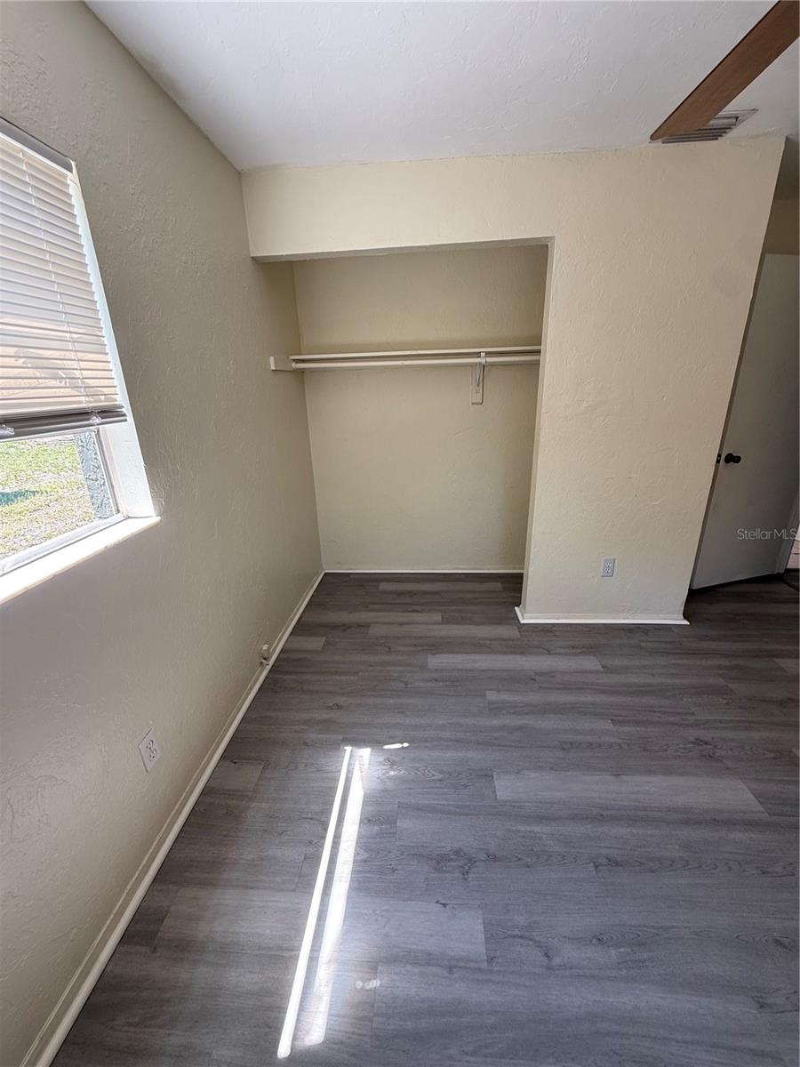 FOUR PINES - Residential Income