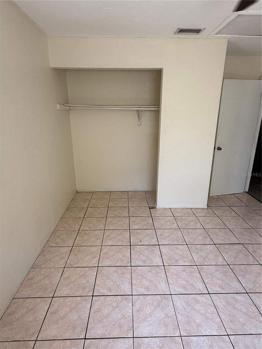 FOUR PINES - Residential Income