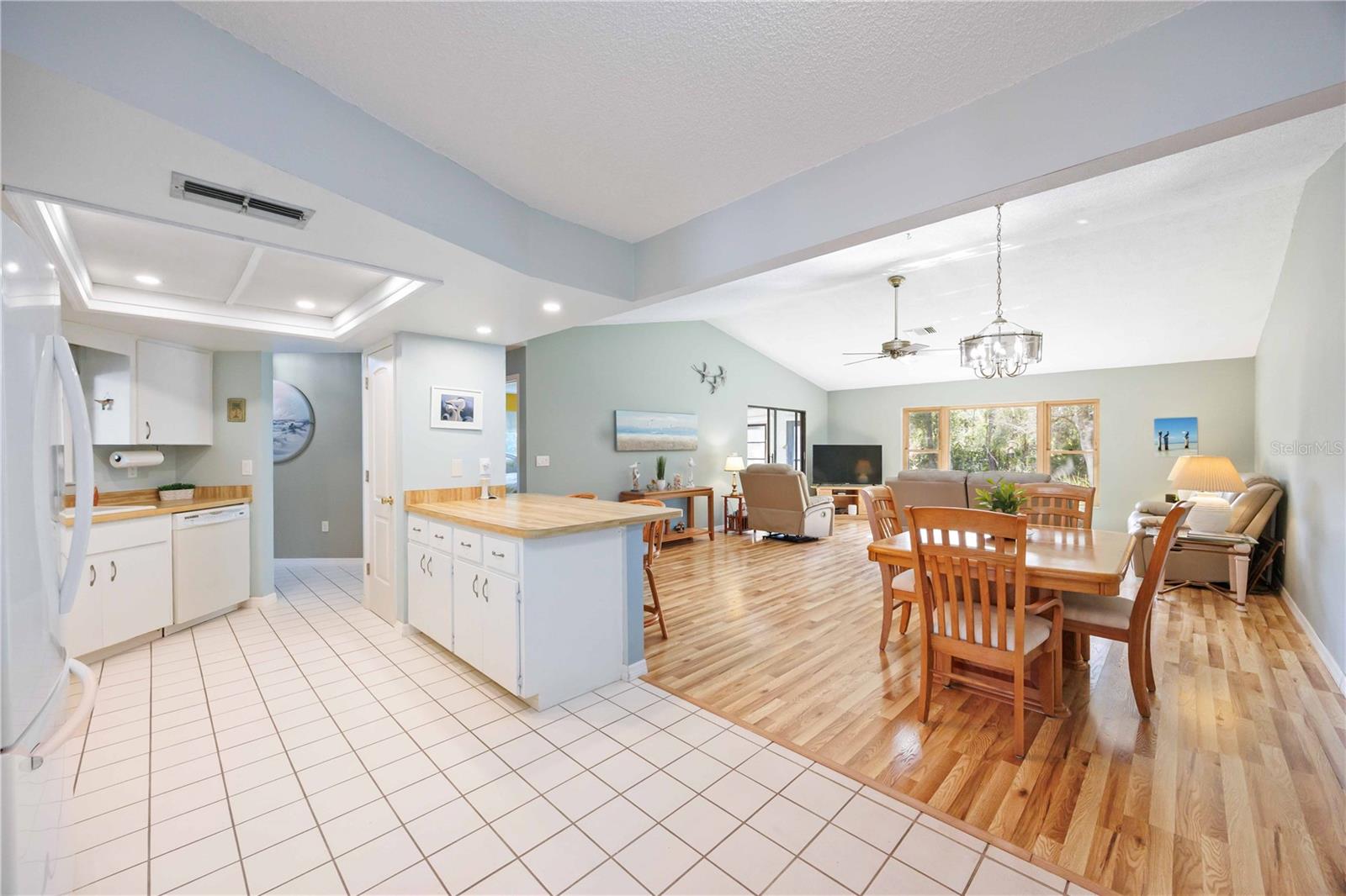 CHESTNUT CREEK VILLAS - Residential