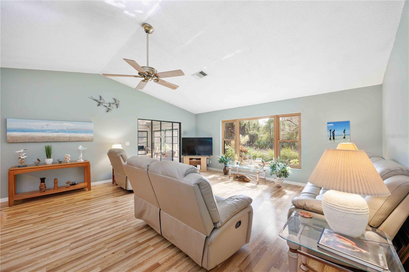 CHESTNUT CREEK VILLAS - Residential