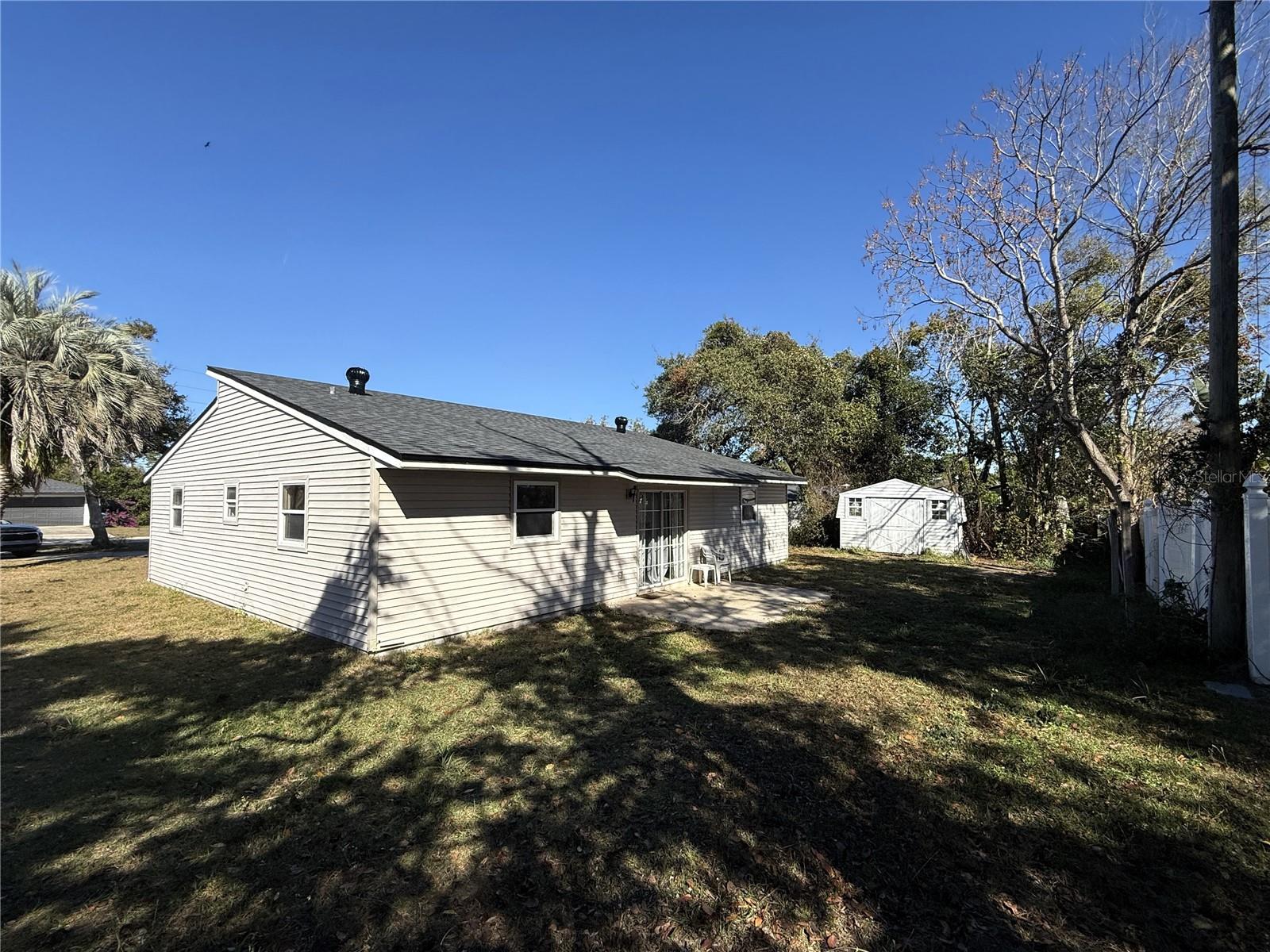 DELTONA LAKES UNIT 22 - Residential Lease