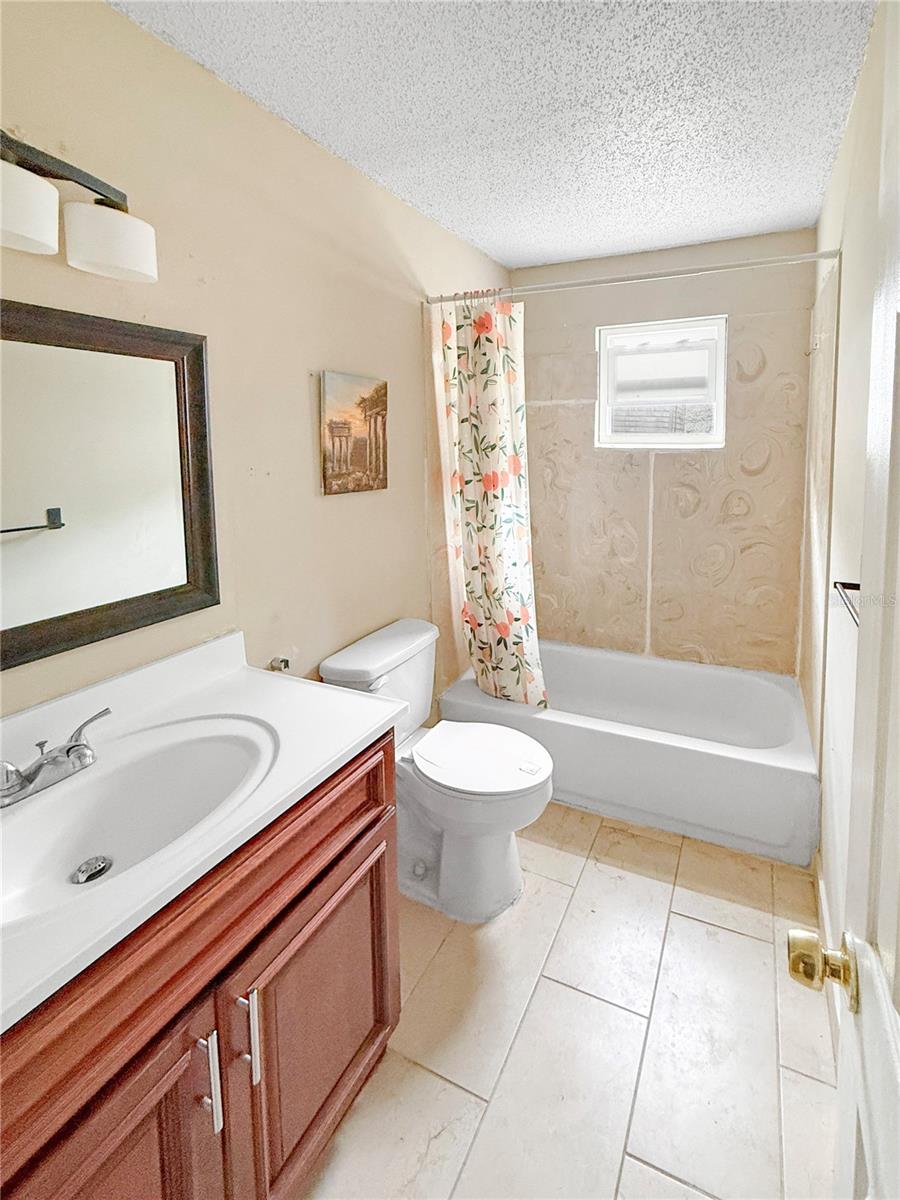 DELTONA LAKES UNIT 22 - Residential Lease