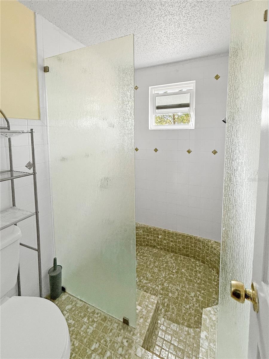 DELTONA LAKES UNIT 22 - Residential Lease