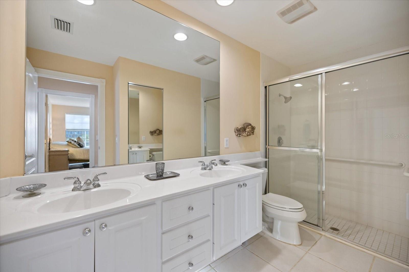 VILLAGEWALK - Residential