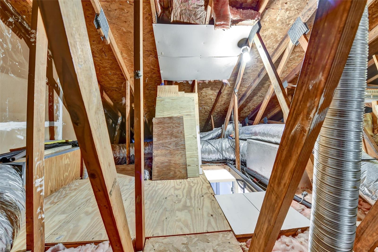 558 CAPISTRANO COURT