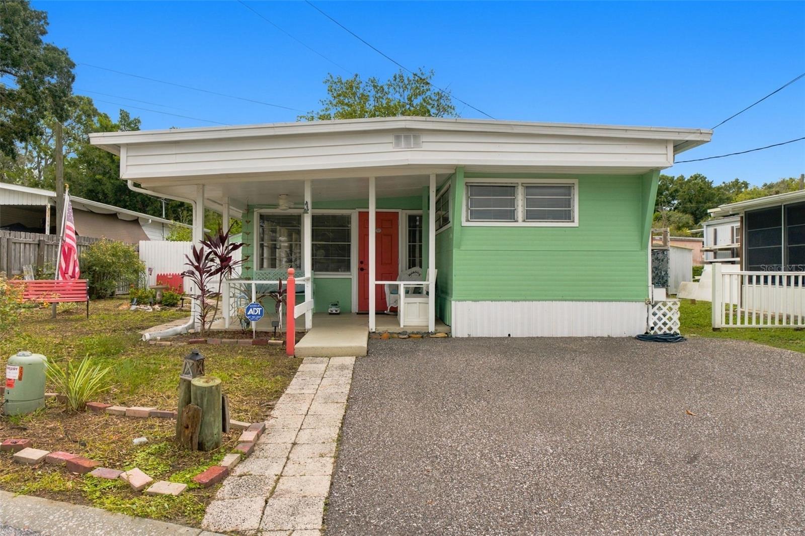 752 DRIFTWOOD LANE