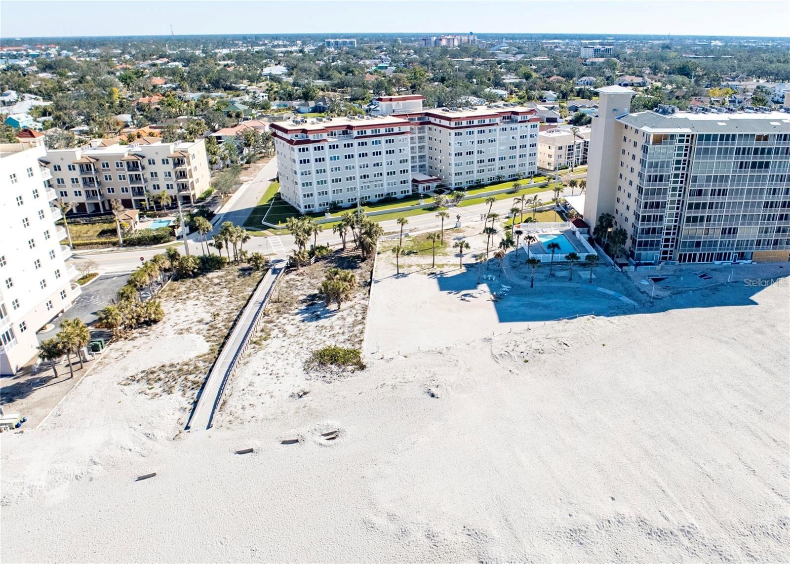 GULF TWIN TOWERS - Residential