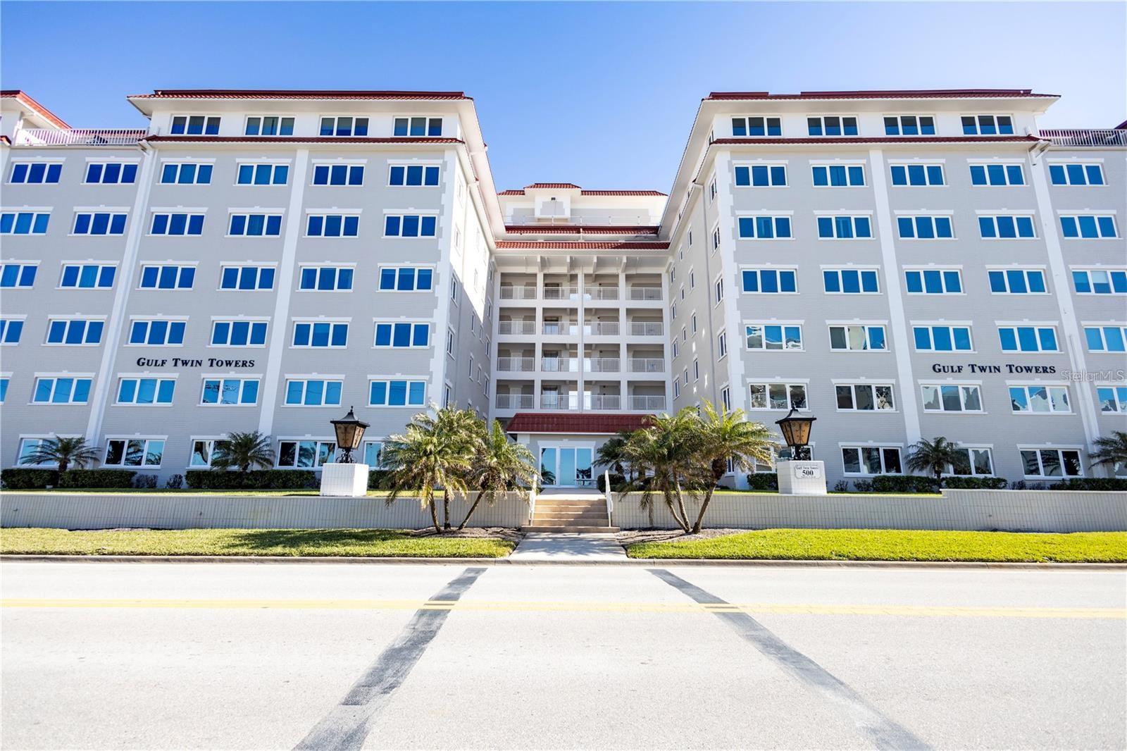 GULF TWIN TOWERS - Residential