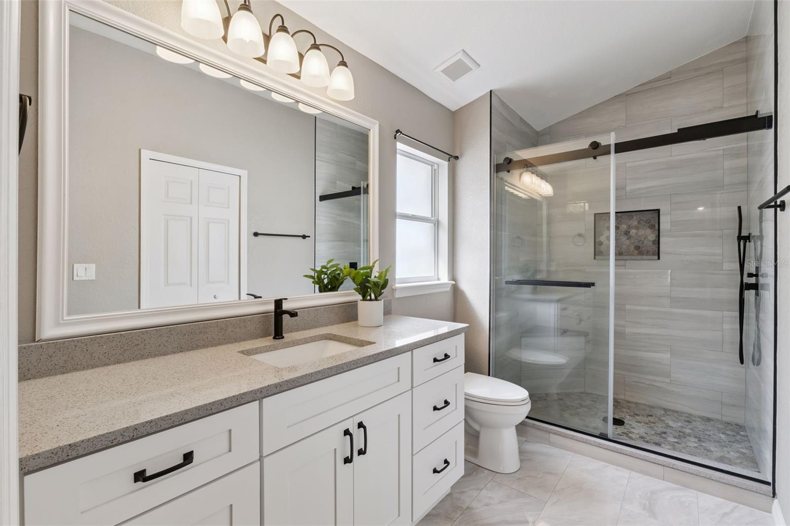 VIZCAY - Residential