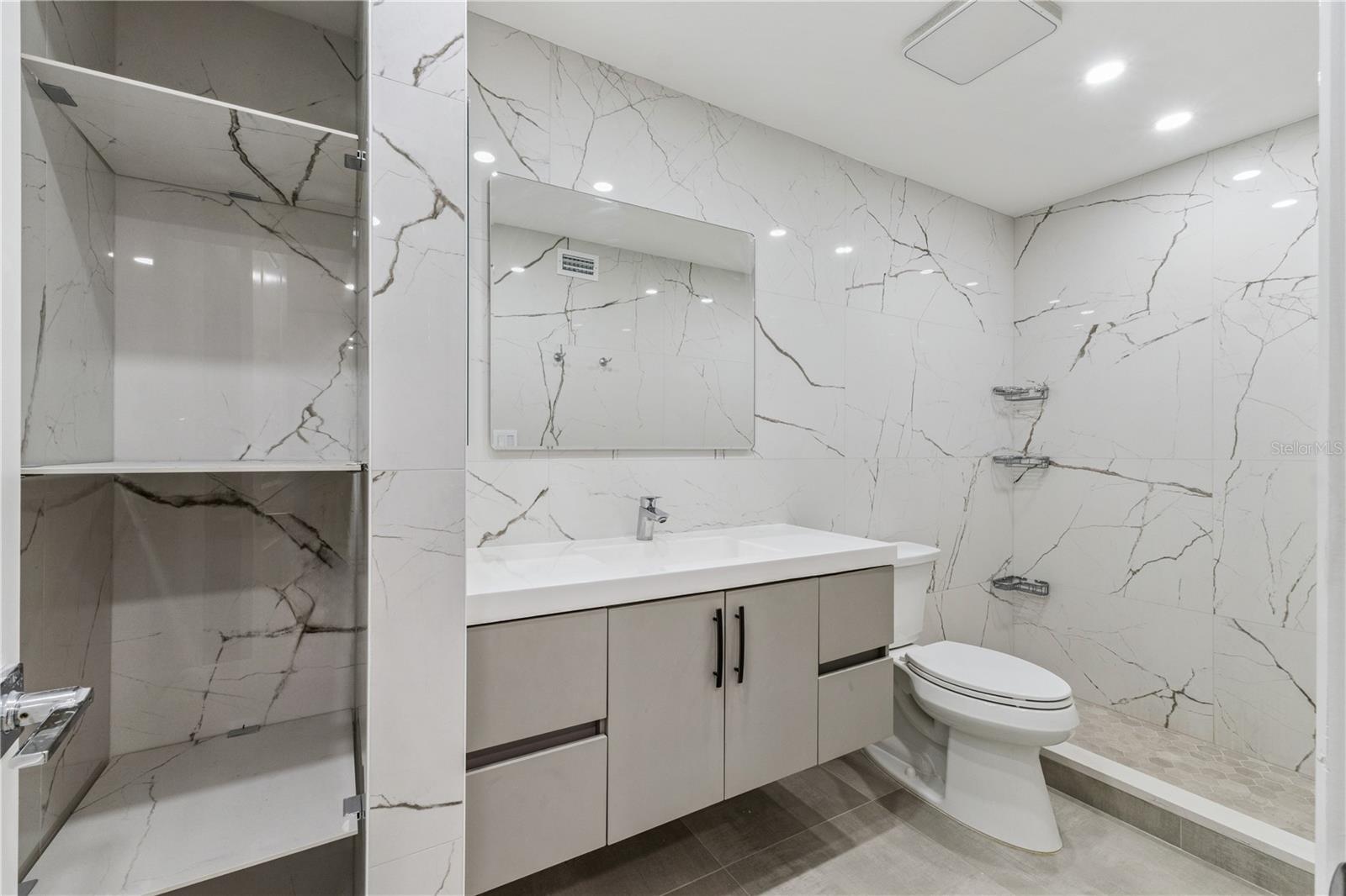 RESIDENCES AT VILLA MEDICI CONDO - Residential
