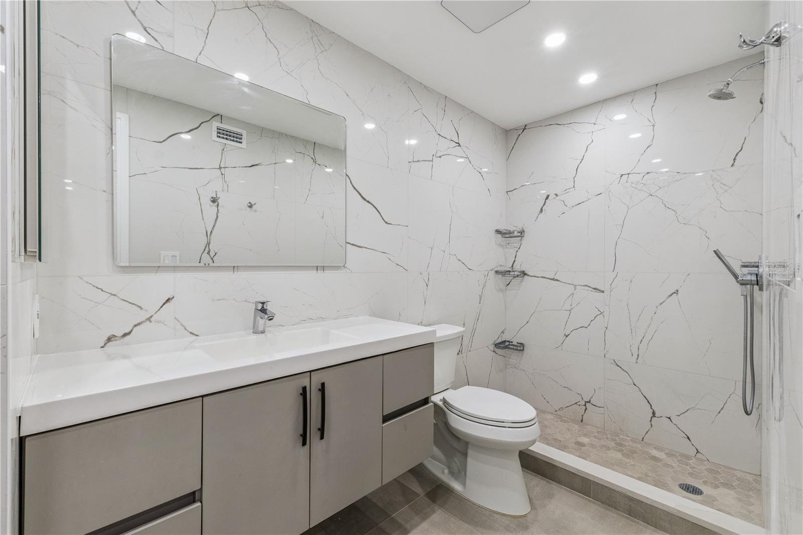 RESIDENCES AT VILLA MEDICI CONDO - Residential