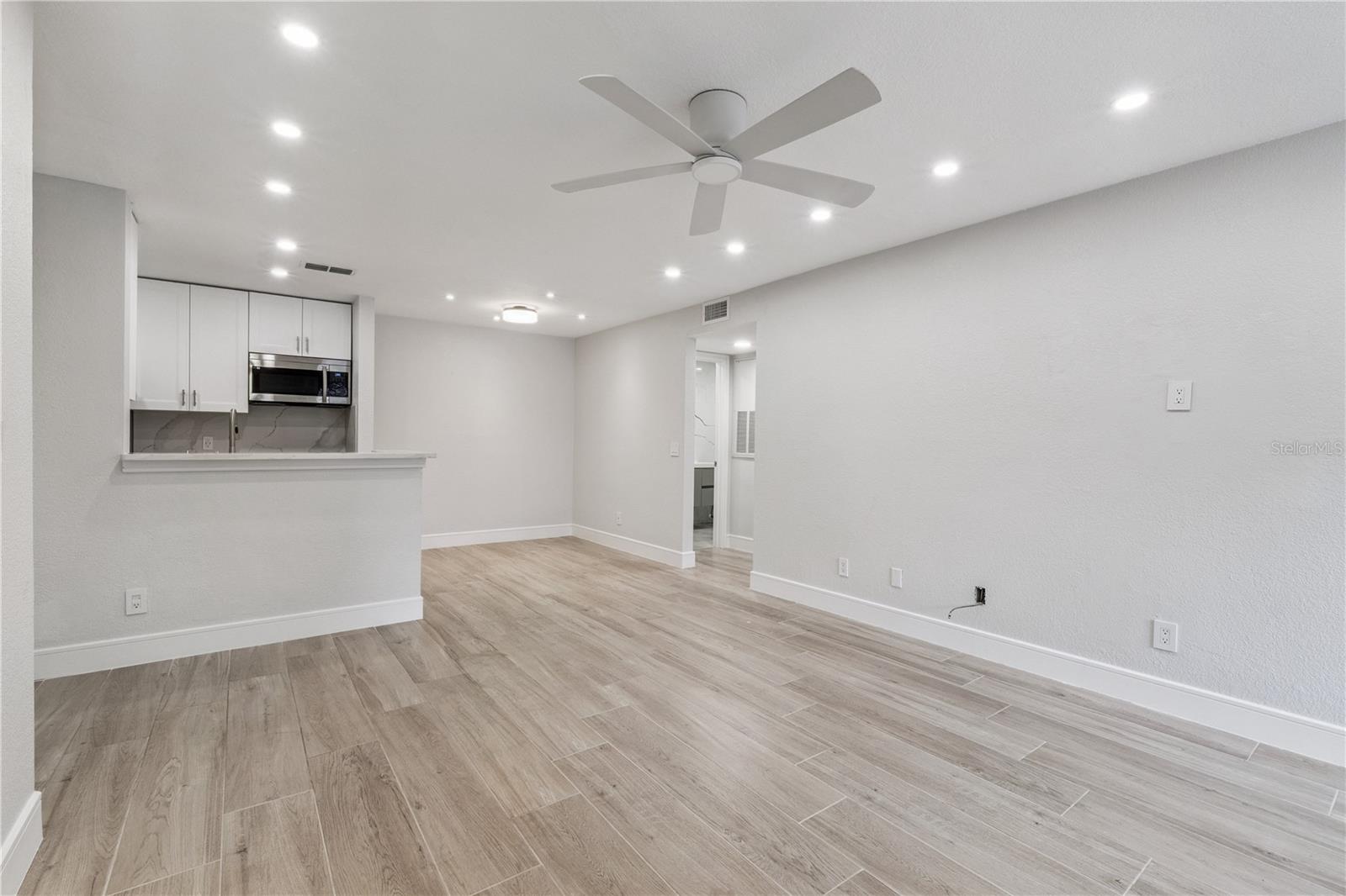 RESIDENCES AT VILLA MEDICI CONDO - Residential