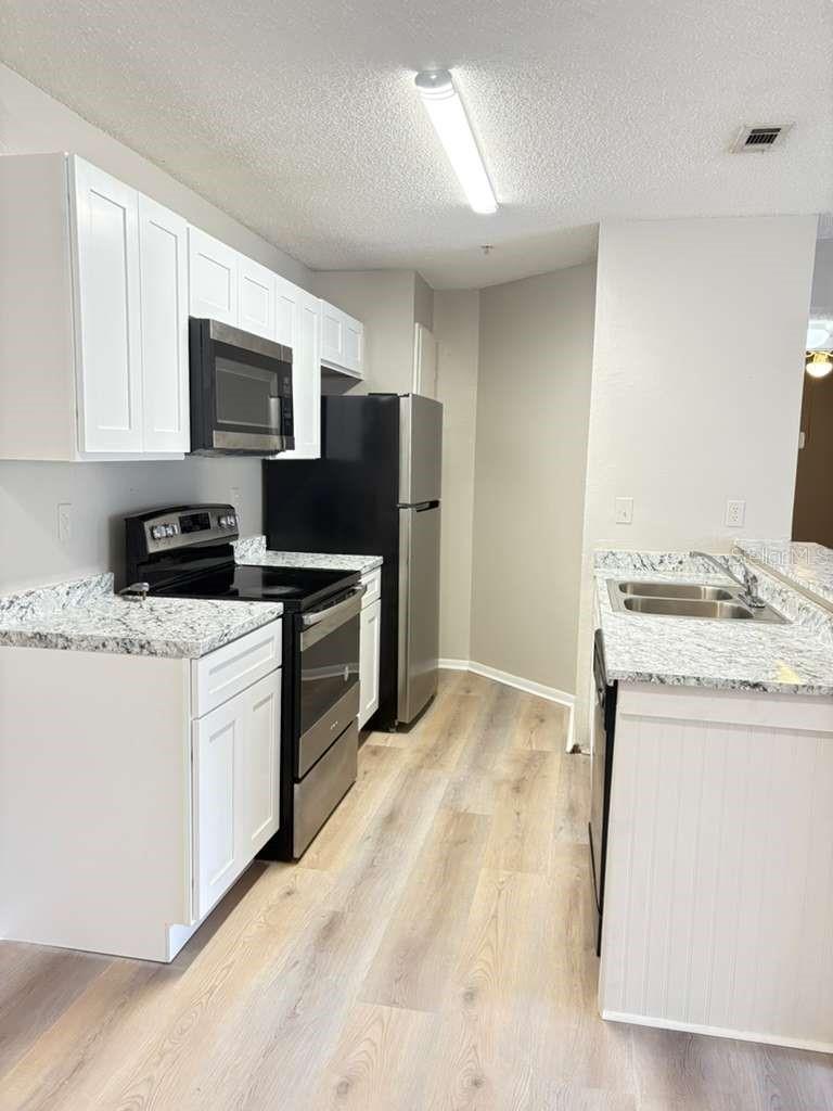 LANDING A CONDO - Residential Lease