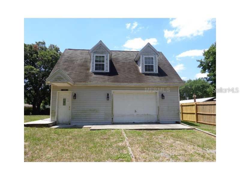 Welcome to 9407 Riverview Dr, a charming 1 bedroom, 1 bathroom home in the heart of Riverview, FL, offering 650 sq. ft. of spacious living on a generous 0.41-acre lot. Built in 2003, features a bright and airy layout with ceramic tile, modern kitchen boasts wood cabinets, new countertops, and all appliances, seamlessly connecting to a formal dining room and a cozy family room, perfect for entertaining. Nestled in a car-dependent Southeast Tampa neighborhood near Hillsborough Bay, this home provides easy access to I-75, shopping, dining, and recreational amenities like Apollo Beach and Williams Park boat ramp, just 2 miles away.