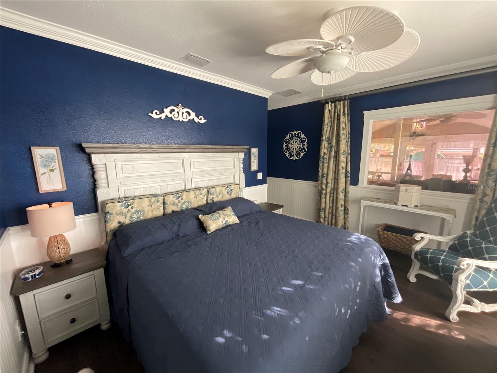 BAY VIEW HEIGHTS BLK 3, LOT 2 LESS E 112 1/2FT - Residential