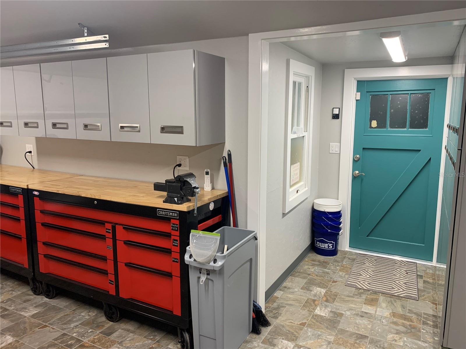 BAY VIEW HEIGHTS BLK 3, LOT 2 LESS E 112 1/2FT - Residential