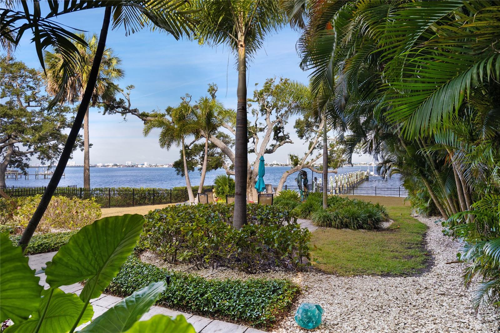 BAY VIEW HEIGHTS BLK 3, LOT 2 LESS E 112 1/2FT - Residential
