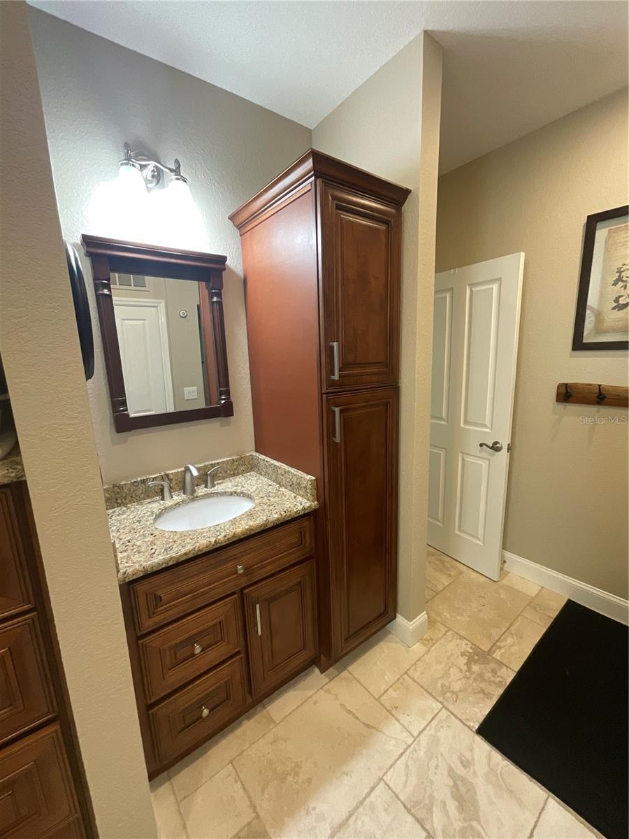 BAY VIEW HEIGHTS BLK 3, LOT 2 LESS E 112 1/2FT - Residential